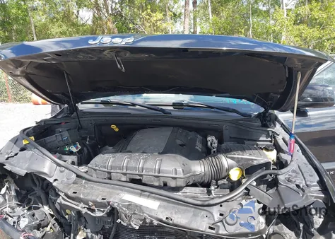 2012 Jeep Grand Cherokee Laredo z USA, uszkodzony, nr VIN 1C4RJEAT1CC334518